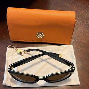 Tory Burch 9042 Sunglasses